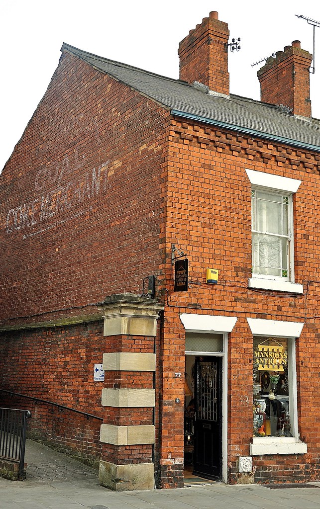 16885 Mansion Antiques, 77 Bailgate, Lincoln, Lincolnshire… Flickr