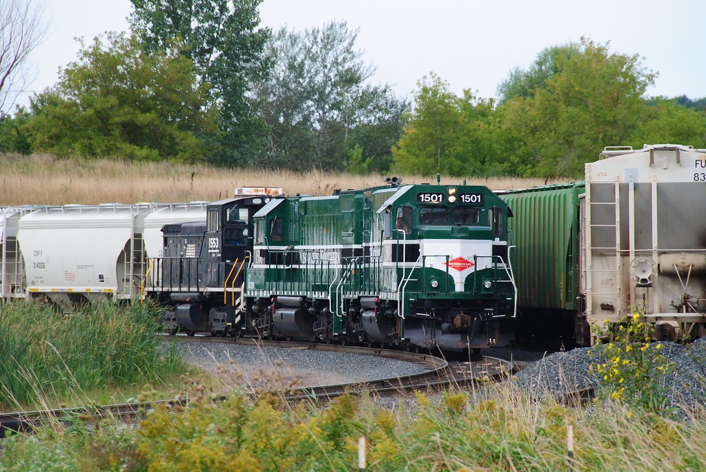 Moving hoppers keeps the Wisconsin Northern very busy,Chei… Flickr