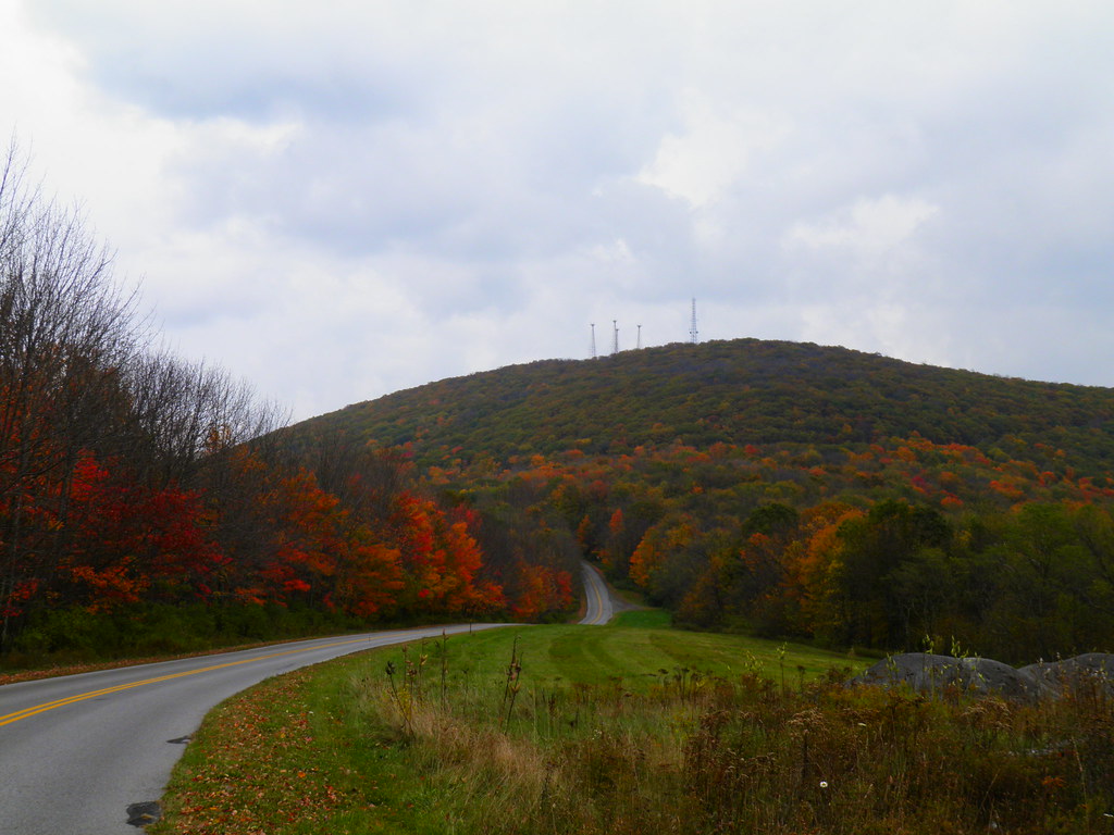 Blue Knob Blue Knob Mountain as seen from Blue Knob Run Ro… Flickr