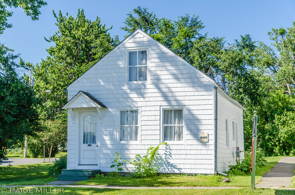 Sackets Harbor, NY 1809 house Paige Miller Flickr