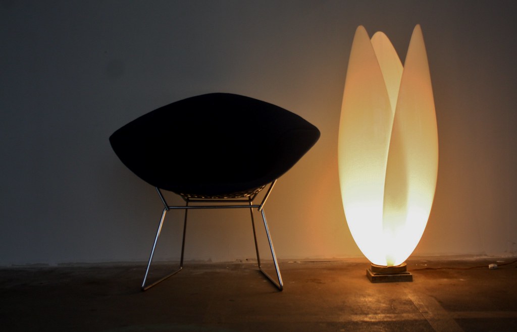 Serene Rougier Tall Vintage Tulip Floor Lamp (Canada, 1970… Flickr