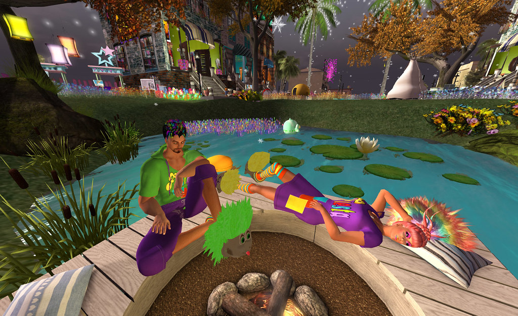LOONY BIN DISTRICT, 5/1/15 Trae & B relaxing in a strange … Flickr