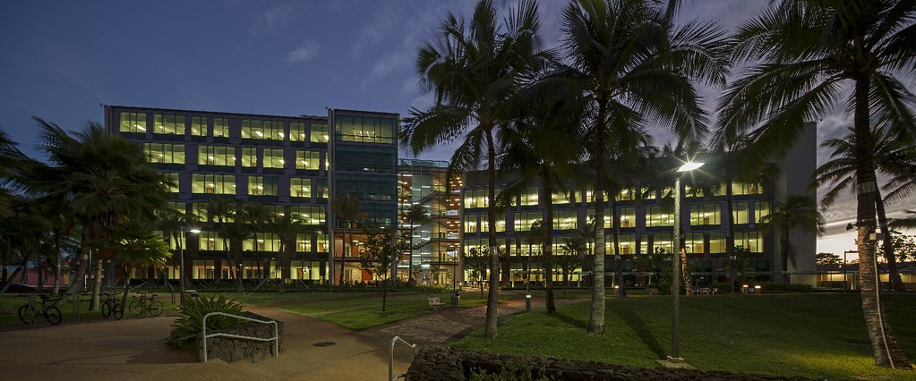 UH Cancer Center at night by Andrea Brizzi 5526+5530 (1280