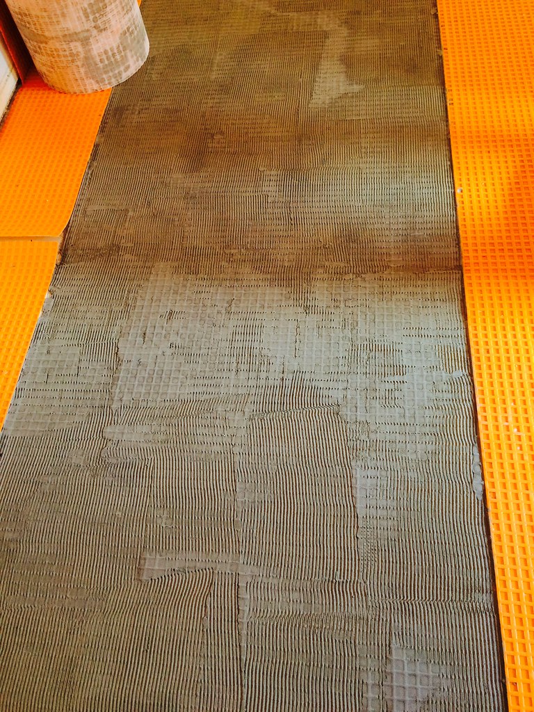 Masterblend Custom thin set Ditra fleece did not stick, no… Flickr