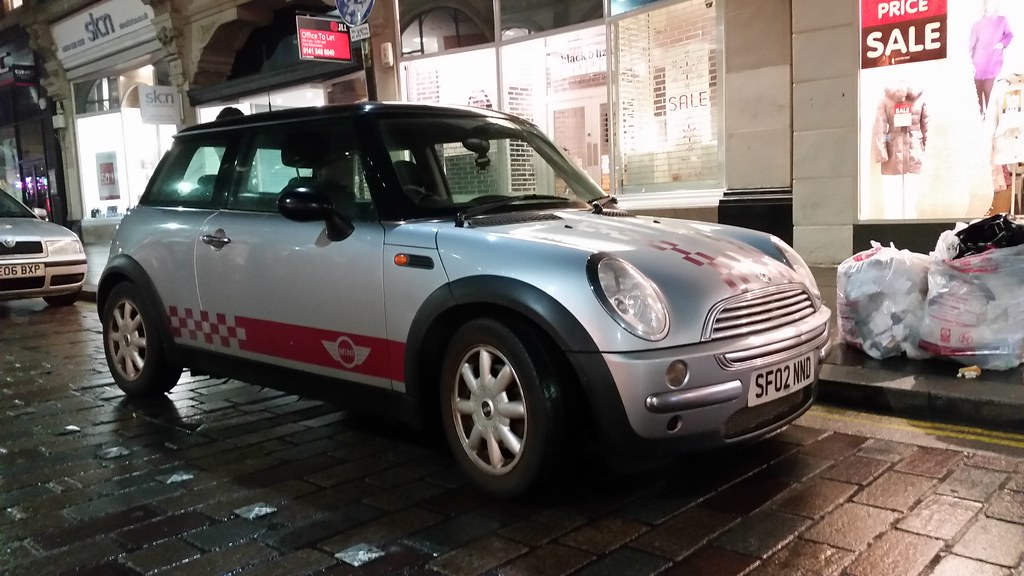 Mini in United Kingdom 44 Queen Street, Glasgow, Glasgow C… Flickr