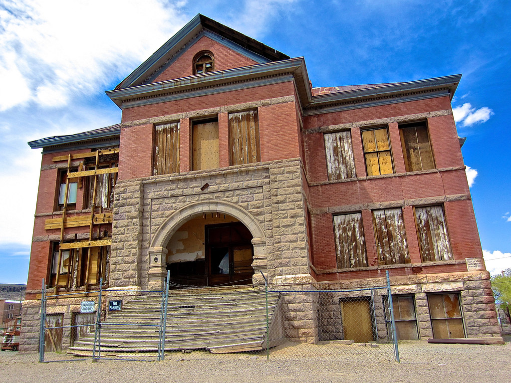 Abandoned High School, Goldfield, NV Abandoned high school… Flickr