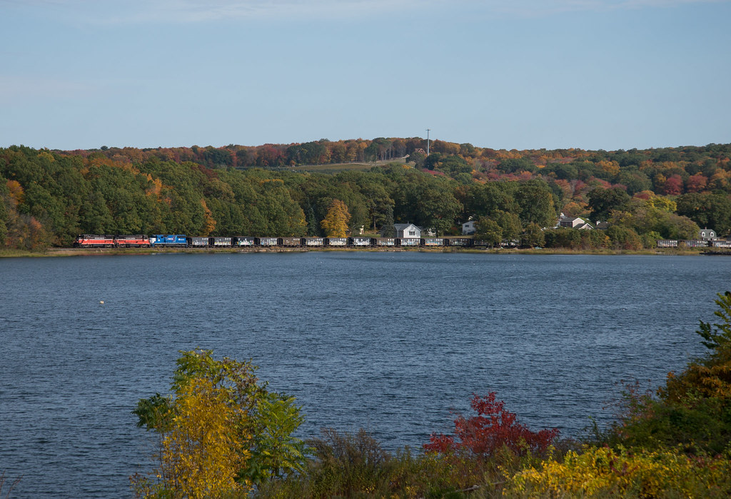 P&W NR4 Gales Ferry, CT P&W NR4 skirts along the Thame… Flickr