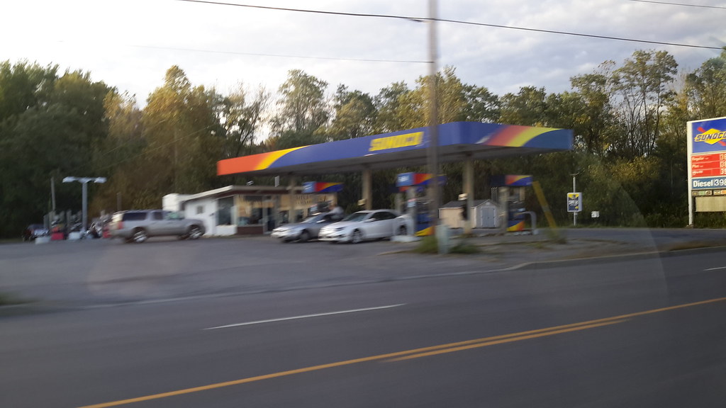 Sunoco Yorkville, NY A Sunoco gas station at 5073 Commer… Flickr