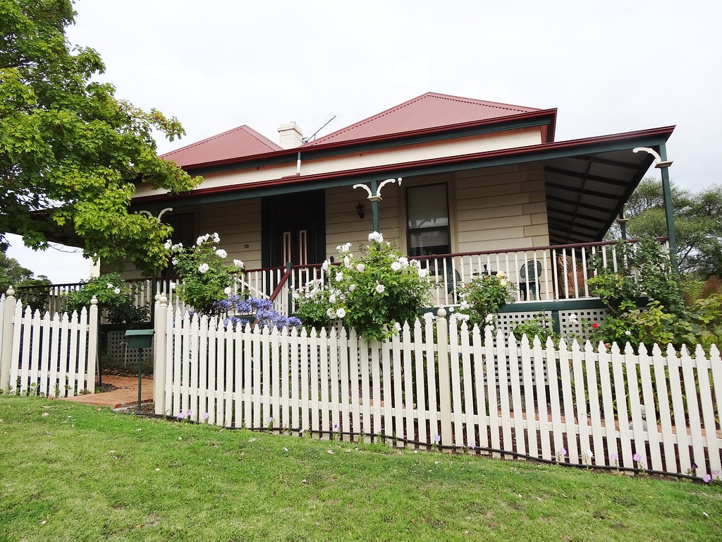 Mount Gambier. The weatherboard cottage occupied by Anglic… Flickr