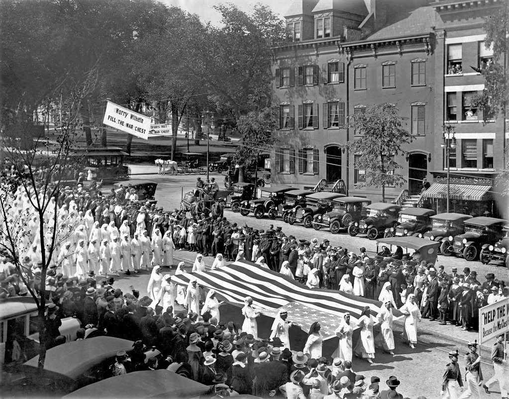 women's war chest parade May 1918 AlbanyGroup Archive Flickr