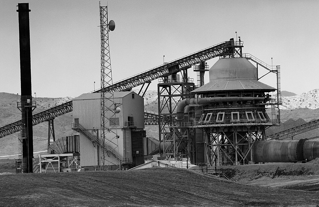 Lime Plant I thought this older part of a recently moderni… Flickr