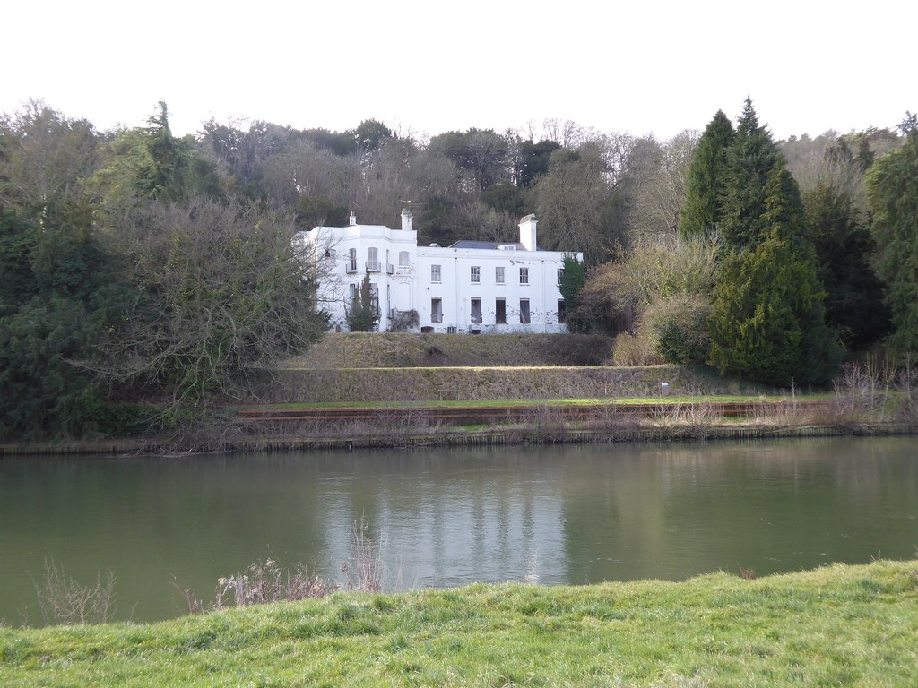 The Grotto, Lower Basildon Large old manor house, which wa… Flickr