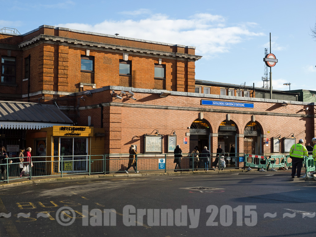 Golders Green 2565 Golders Green Station on the Northern L… Flickr