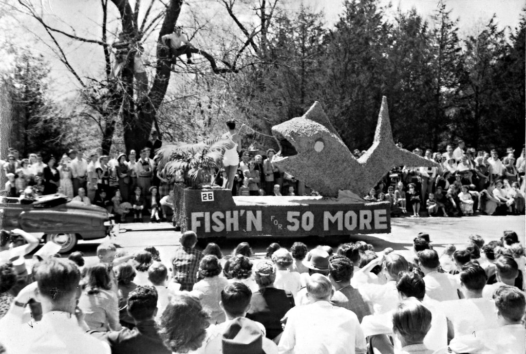Ames, Iowa, Veisha Parade, 1950, Float, Iowa State College… Flickr