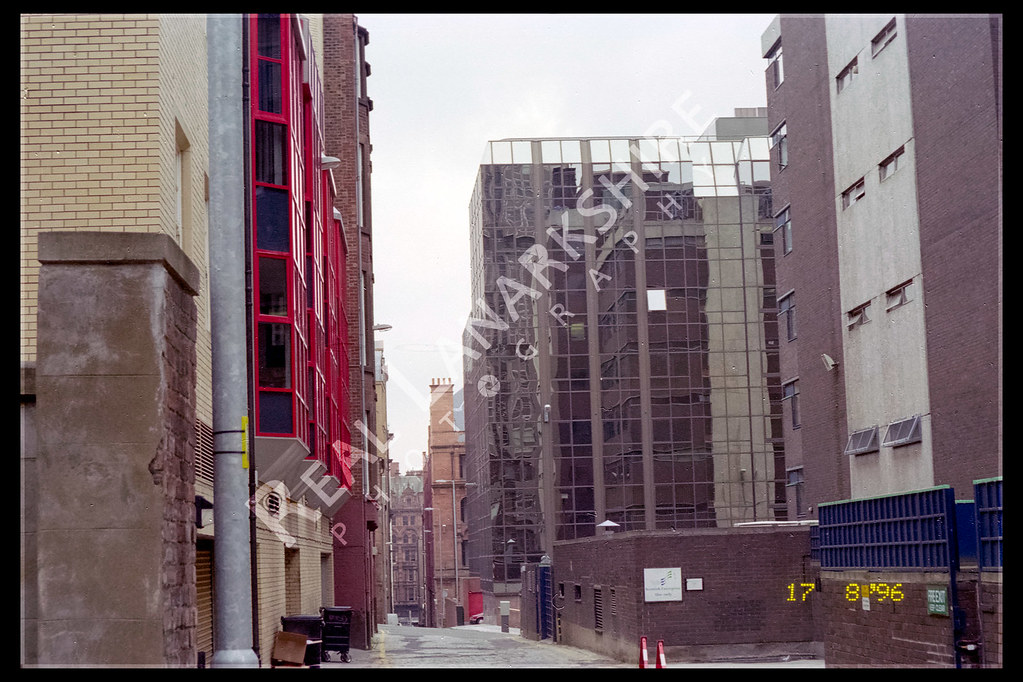 Glasgow_Aug9606 St Vincent Lane D1gitAl Imagez Flickr