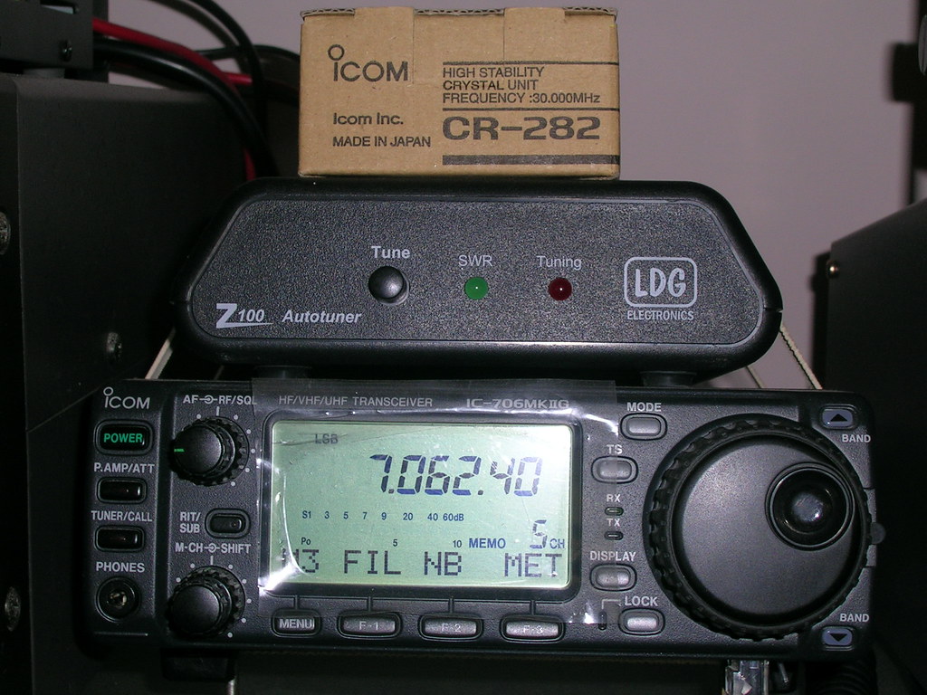 706MKIIG + LDG Z100 + IC CR282 Cristal unit 706… Flickr