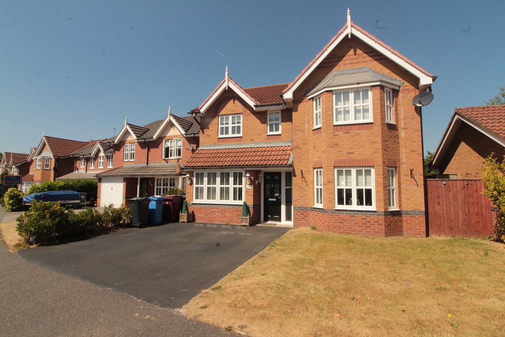 main new 4 BED ELLIOT DRIVE £207000 keith.a.owen Flickr