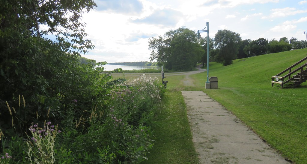 Elevation of Emo, ON, Canada Topographic Map Altitude Map