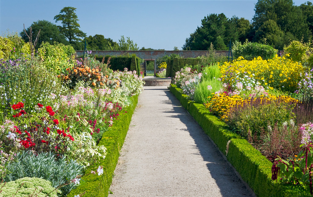 Wimpole Hall Gardens, Cambridgeshire, UK English Flower … Flickr