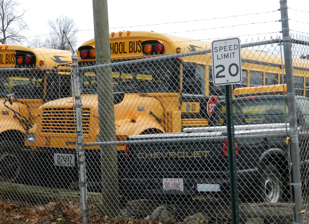 DSCN0236 Plain Local Schools 30 1998 Blue Bird Internati… Flickr