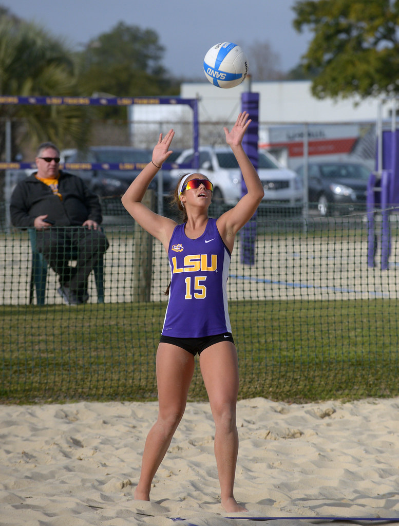 01/03/2015 Sand Volleyball Scrimmage LSU freshman Mandi Or… Flickr