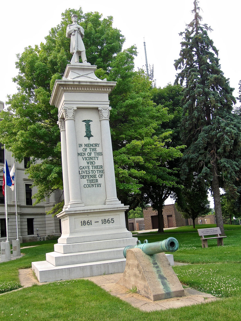 Civil War Memorial, Denison, IA A Civil War Memorial, on t… Flickr