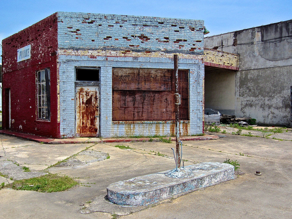 Abandoned Gas Station, Anniston, AL Robby Virus Flickr