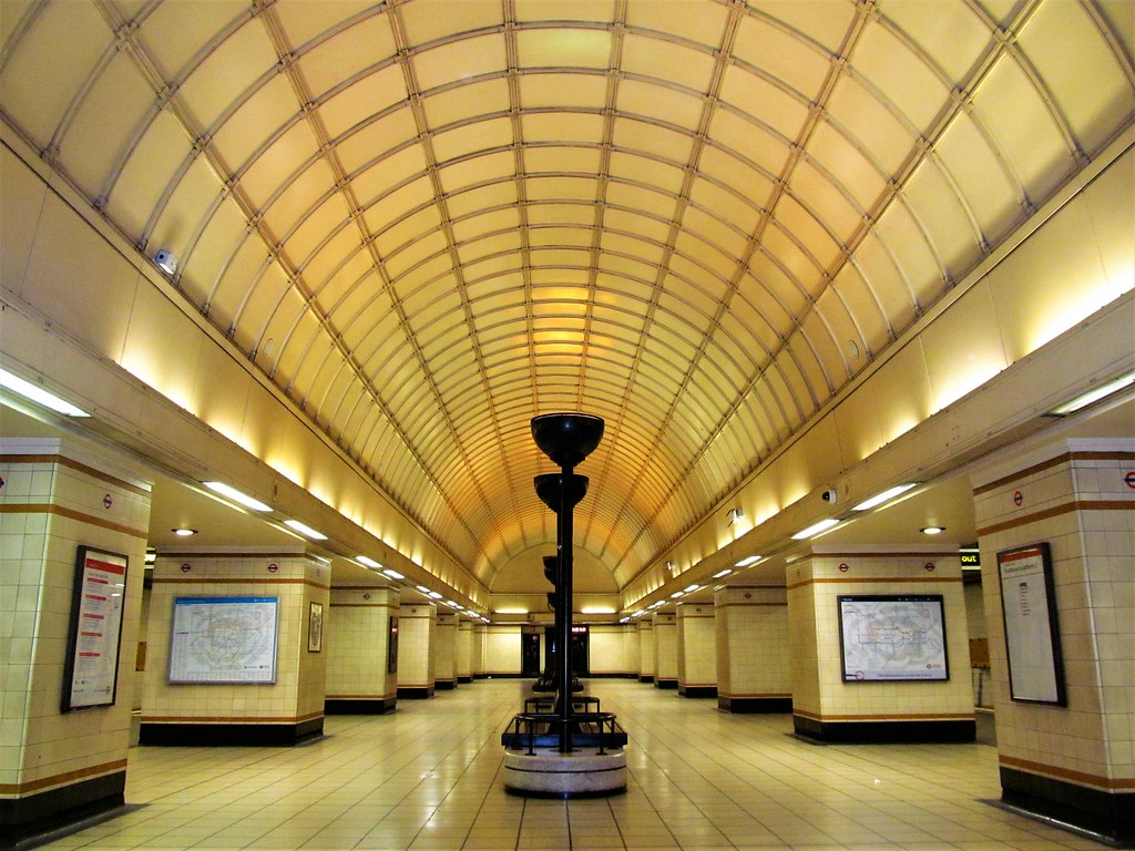 IMG_0132 Gants Hill London Underground station lower conco… Flickr
