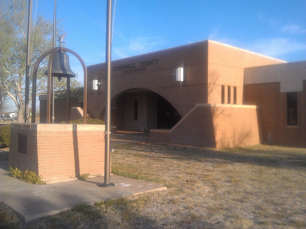 Stonewall County Courthouse Aspermont TX (2) Kevin Stewart Flickr