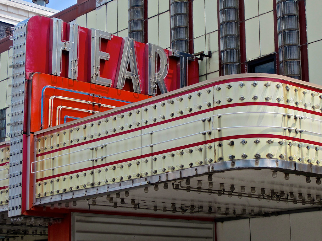 Heart Theatre, Effingham, IL Heart Theatre, 133 East Jeffe… Flickr