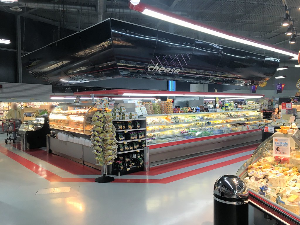 Totally 80's ShopRite, Lincoln Park, NJ This huge island c… Flickr