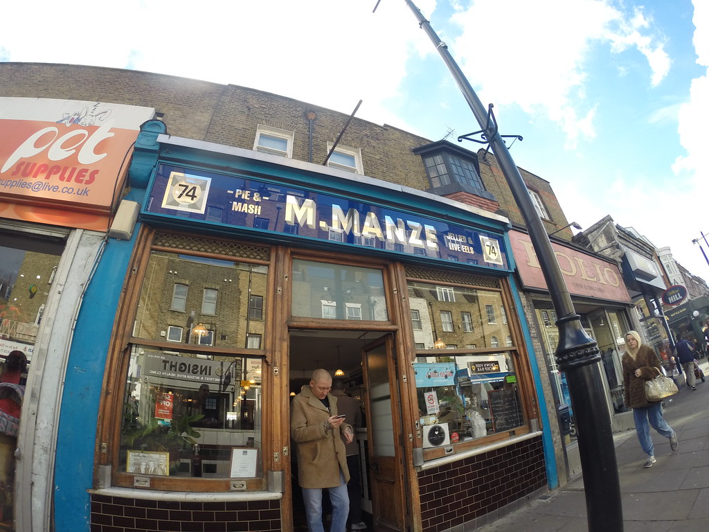 Manzes famous Pie and Mash shop, Islington, London Flickr