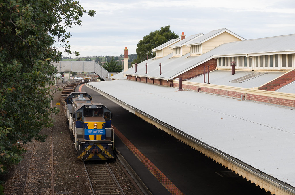 T369T376 at Warragul Rail train after the locos had run a… Flickr