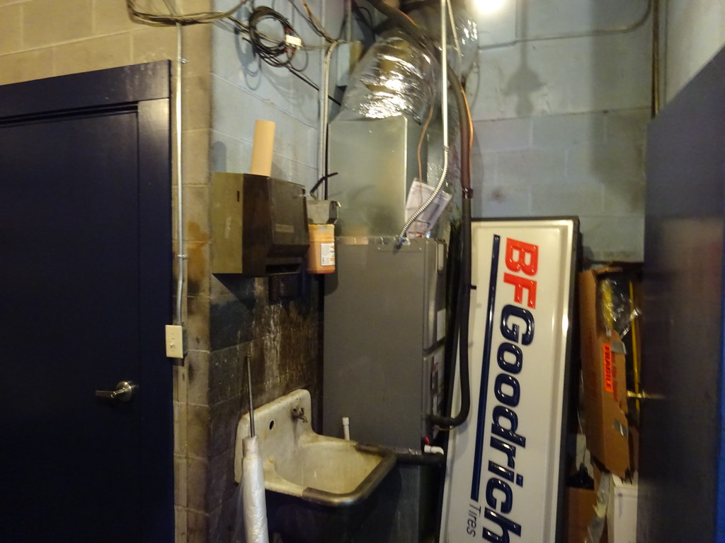 Allied Discount Tire 8 renovation complete 122014 Flickr