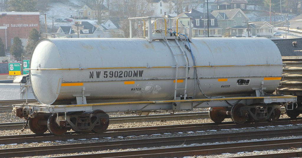 MOW Water tank car NW590200MW MOW Water tank car NW590… Flickr