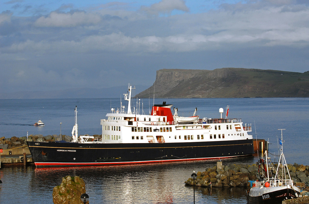 Hebridean Princess in Scotland.jpg New ultra luxury cruise… Flickr