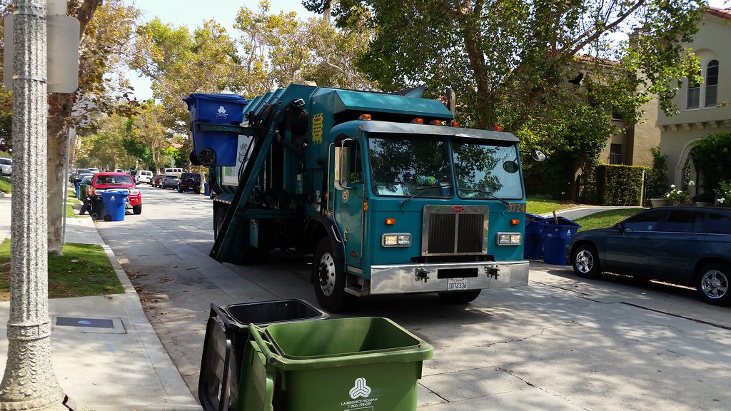 37243 Collecting recycling in Hancock Park. Los Angeles Refuse Flickr
