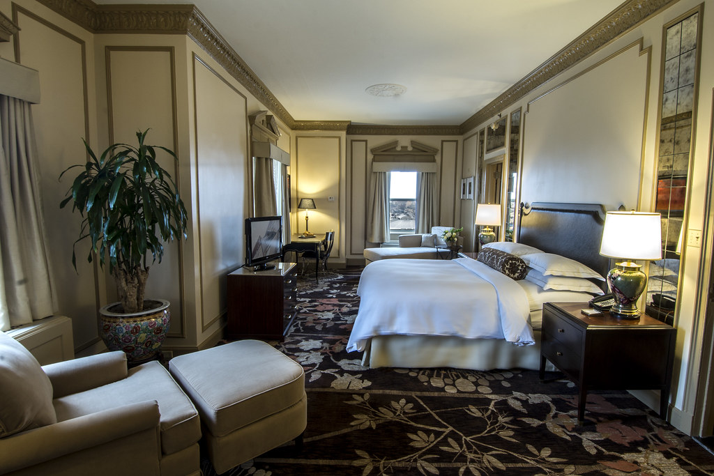 Hilton Milwaukee Presidential Suite Bedrooom Hilton Milwaukee City Center Flickr