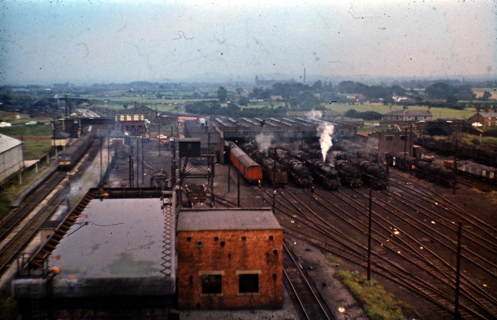 1458 Lostock Hall 10D MPD Chris Mills Flickr