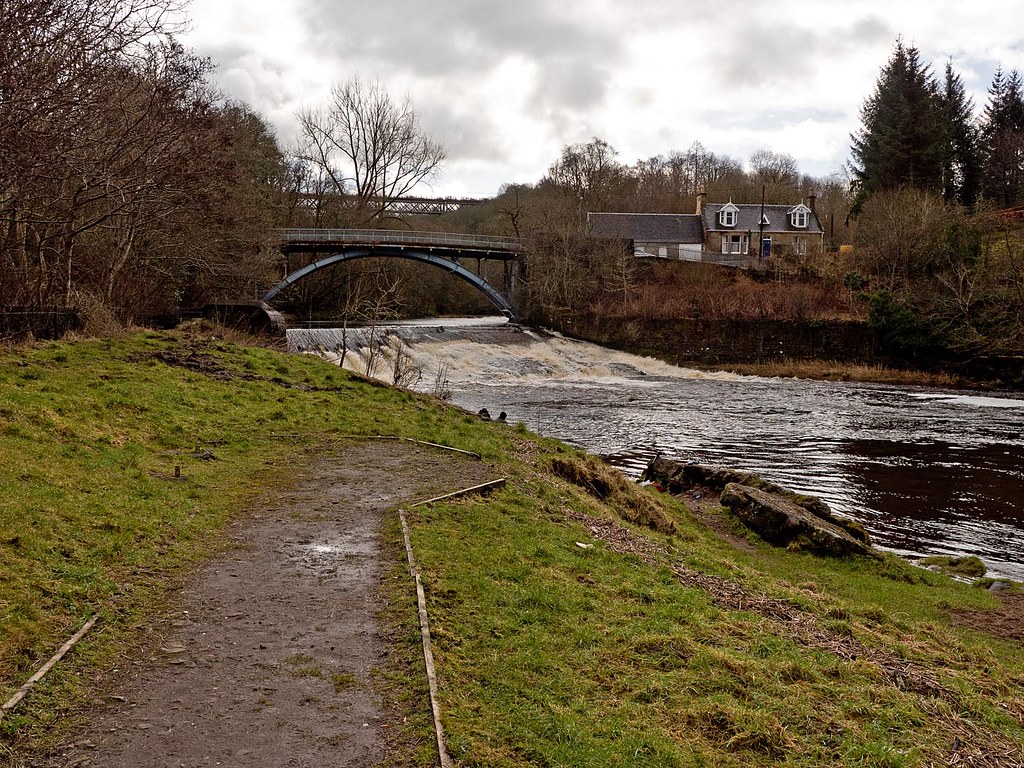 Millheugh Bridge and Weir Larkhall Alistair Flickr