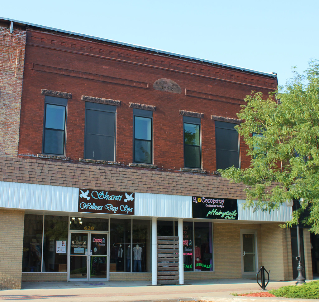C.A. Brennecke Building ster City, IA Built in 1892, … Flickr
