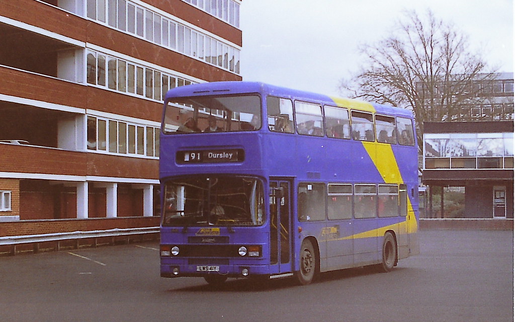 9525 City of Gloucester LWS41Y Leyland Olympian ONLXB.1R Roe ex Bristol