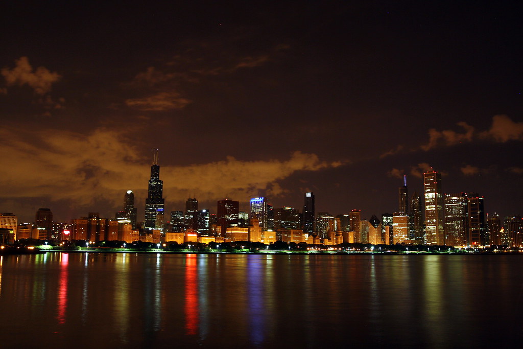 Chicago by night Night time view of Chicago skyline from A… Flickr