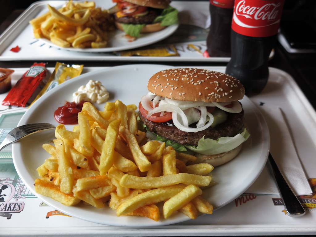 Giant Beef Burger am Klondike Grill im Zoo Hannover (so zu… Flickr