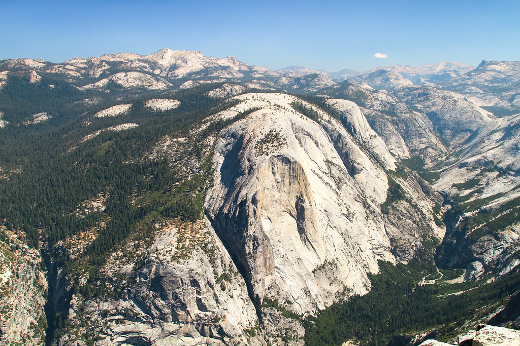 Yosemite's Massive Granite Cliffs Yosemite National Park, … Flickr