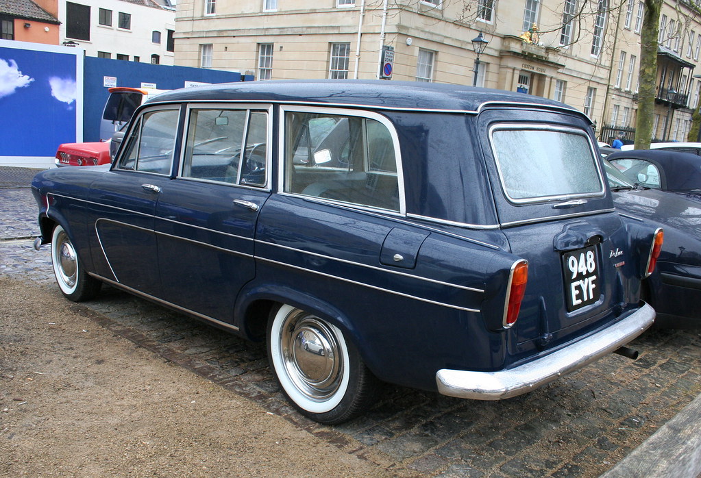 1962 STANDARD ENSIGN deluxe estate A.D.C. March meet in Qu… Flickr