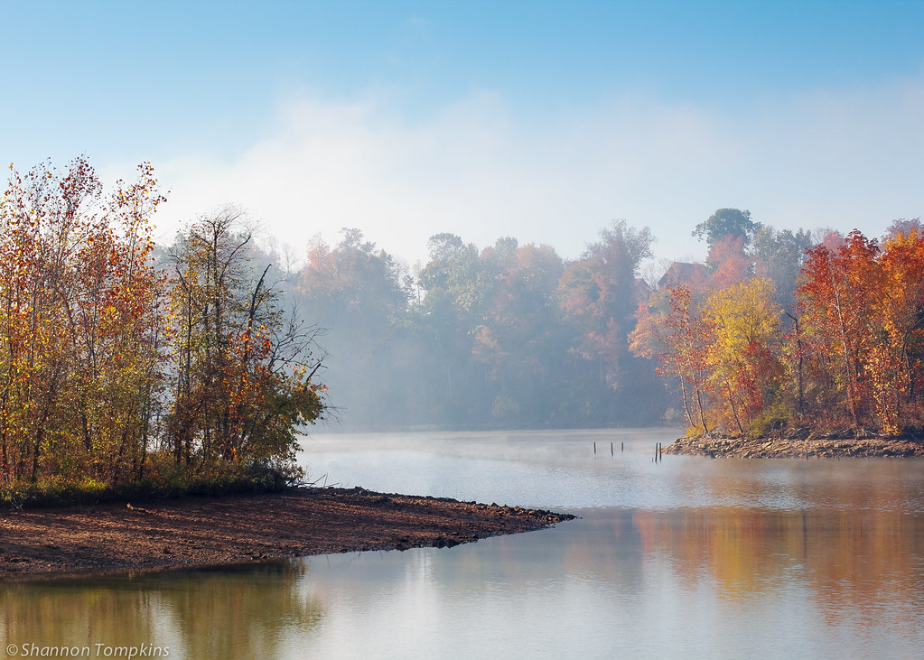So Inviting Nolin Lake, Kentucky in the fall Shannon Tompkins Flickr