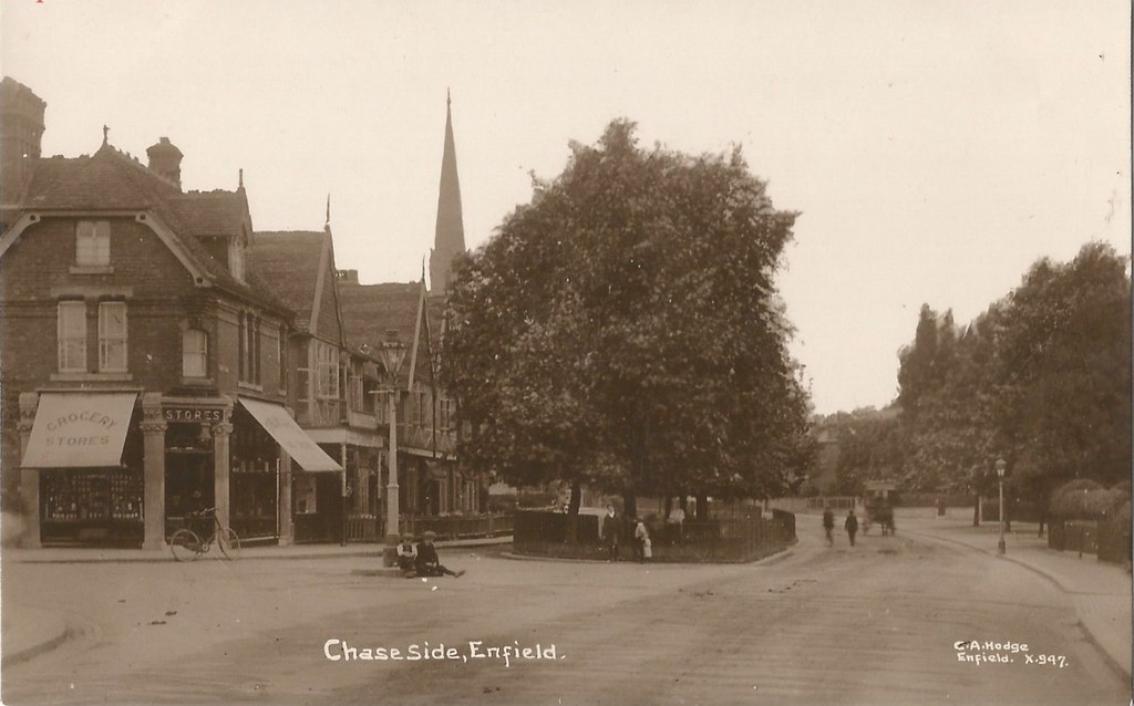 X947, Chase Side, Enfield Charles Hodge Flickr