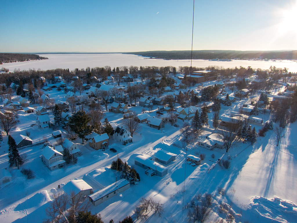 Dollar Bay in Winter, Portage Lake Beyond Cold wintry view… Flickr