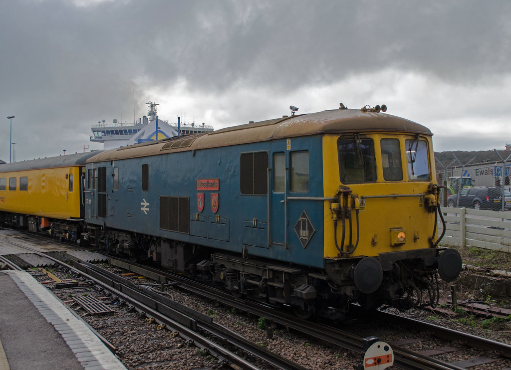 73 201 BROADLANDS entering Newhaven Harbour station from N… Flickr